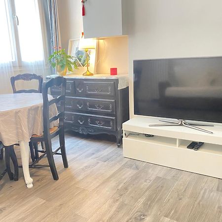 Chic Appartement 2 Bedrooms Phantheon Notre Dame パリ エクステリア 写真