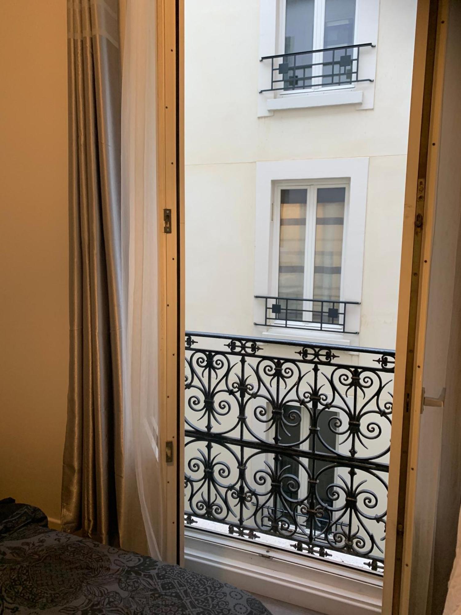 Chic Appartement 2 Bedrooms Phantheon Notre Dame パリ エクステリア 写真